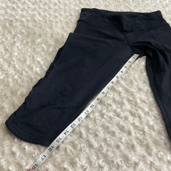 Lululemon Athletica - Picture 4 of 10